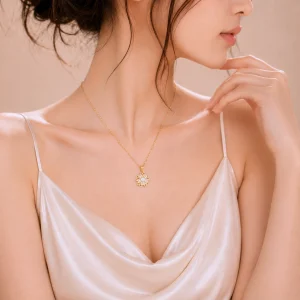 Mặt Dây Chuyền Vàng 610 Hoa Tấm Trơn Nhị 1 Hột M058246