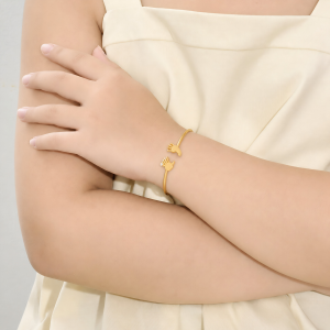 Vòng Tay Vàng 18K Baby Steps V033799