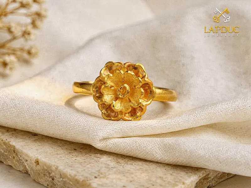 Nhẫn Nữ Vàng 24K: Trang Sức Hoàn Hảo Cho Dịp Đặc Biệt 4 nhẫn nữ vàng 24K